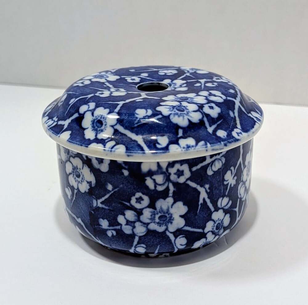 Army Navy Society Pot Antique Victorian Advertising Jar Lid Blue White Prunus